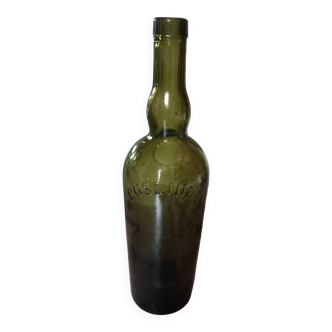 Bouteille ancienne en verre épais