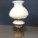 Opaline kerosene lamp