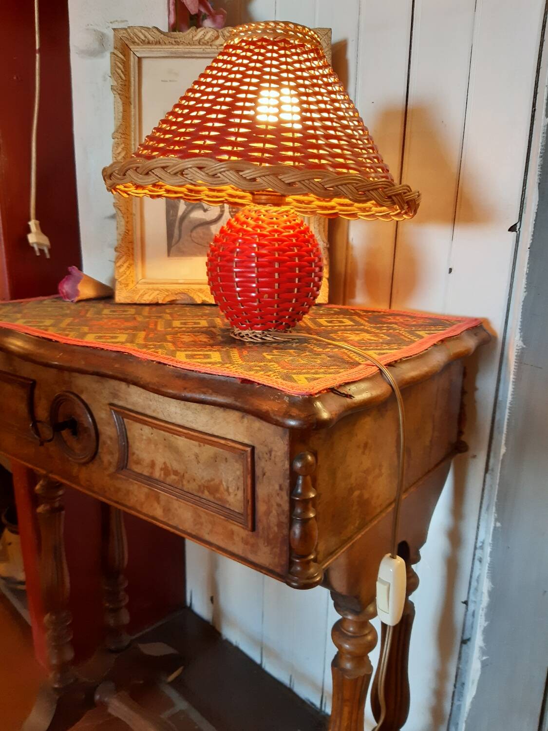 Wicker lamp
