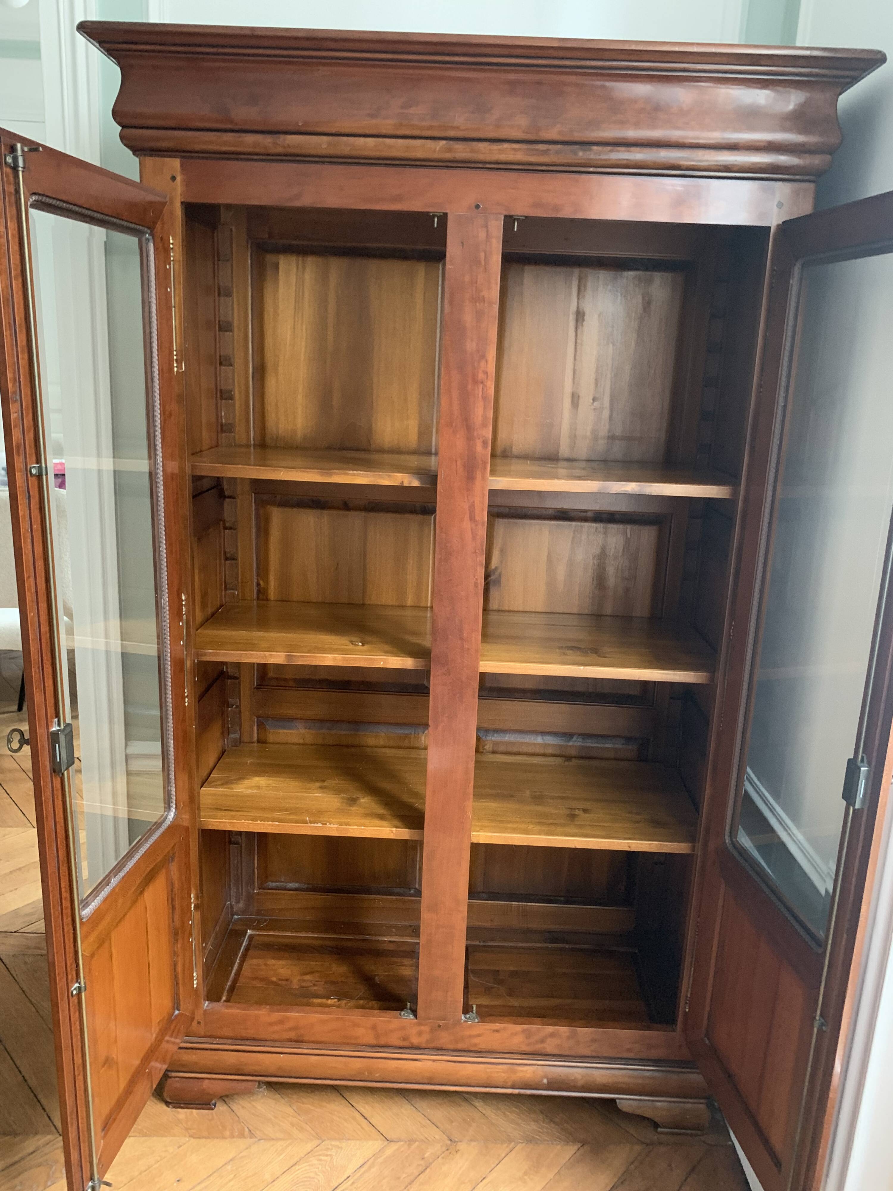 Display cabinet library