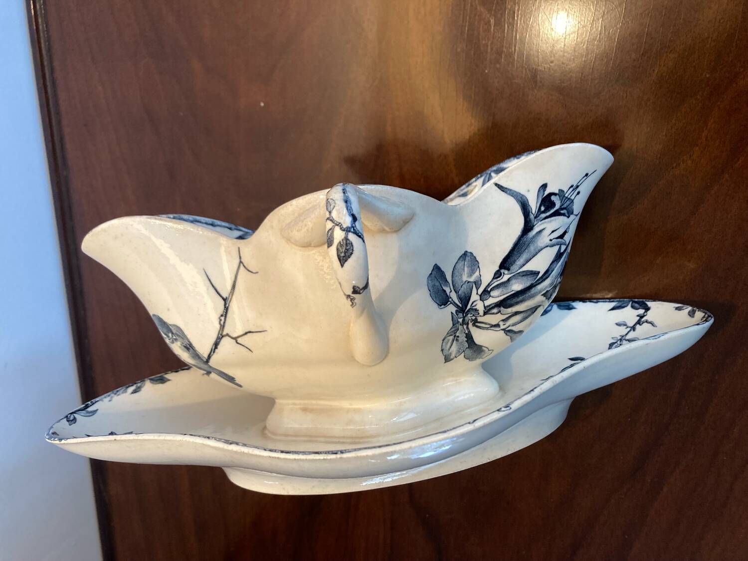 Grand Dépôt Spring Oxford iron clay sauce boat