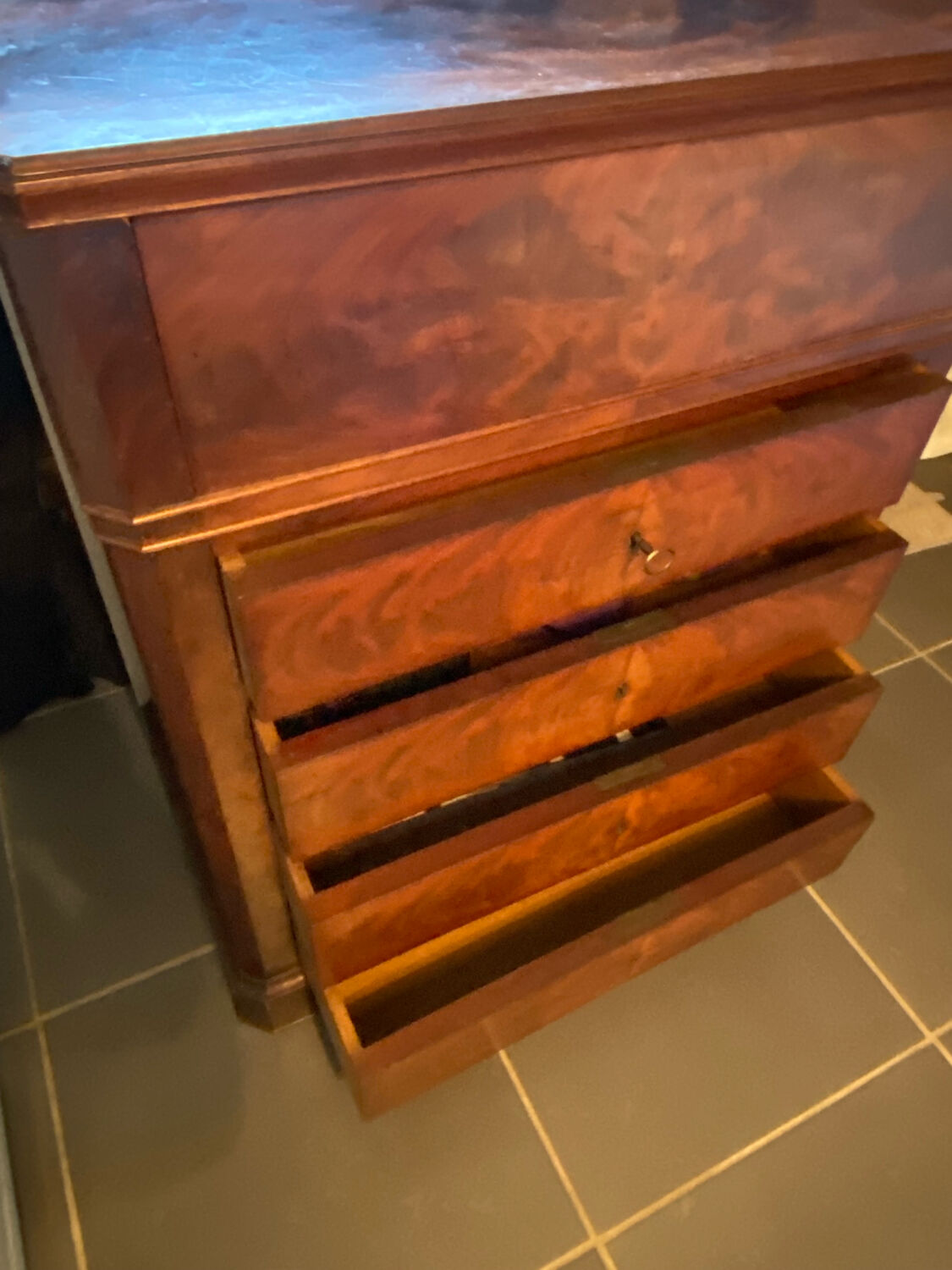 Railway-style bathroom furniture from the 1930s/40s.