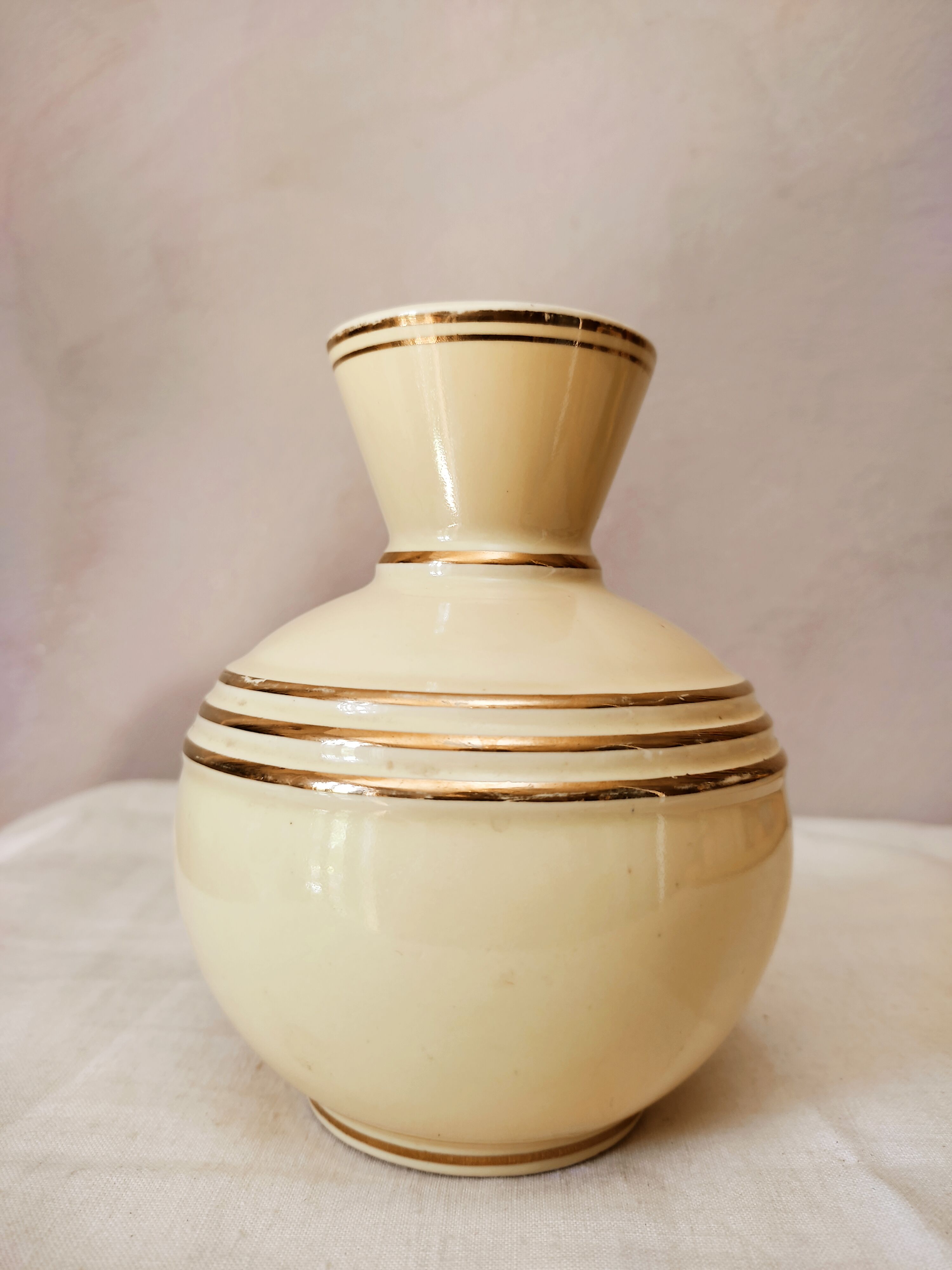 Art deco vase in earthenware
