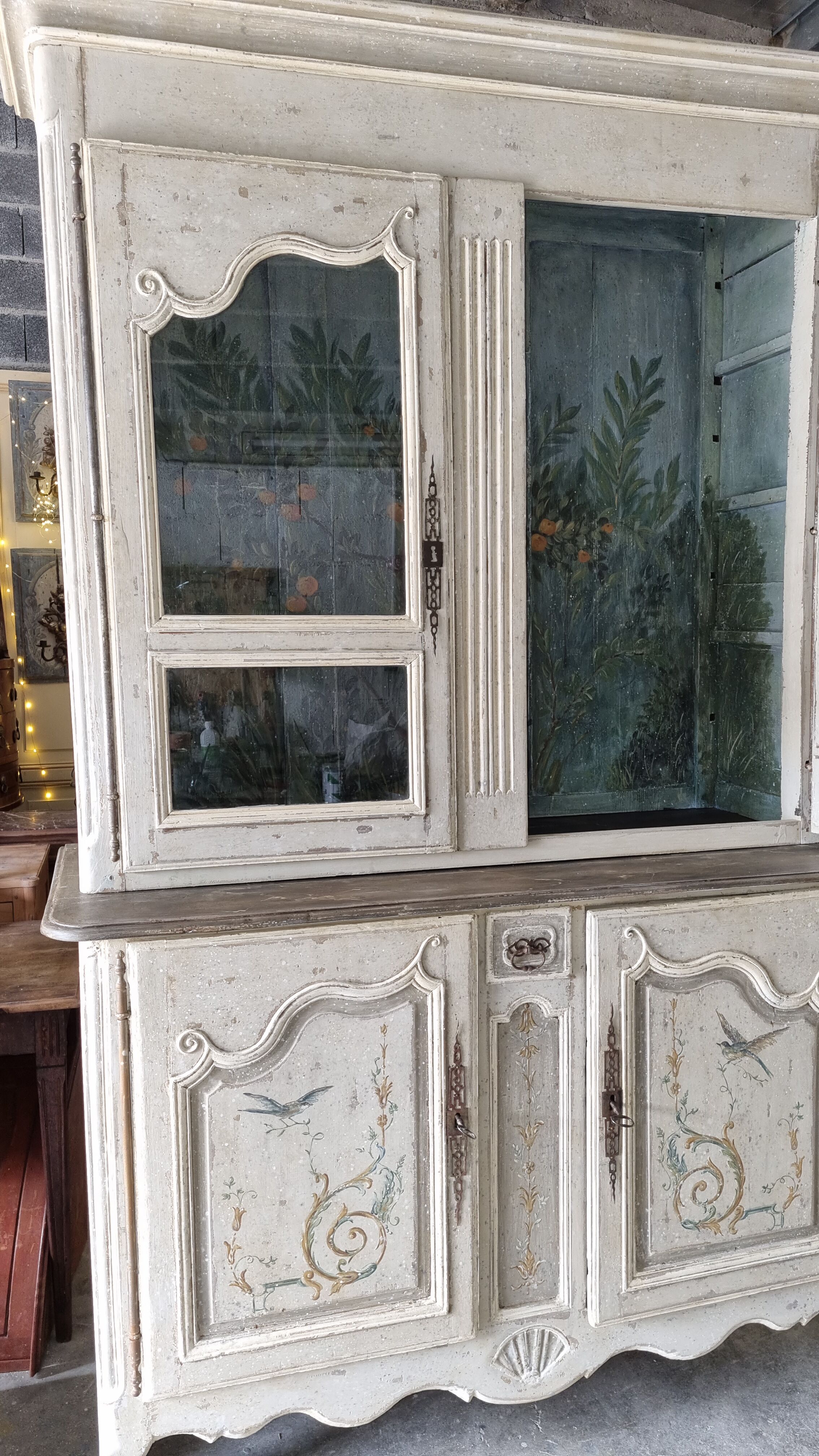 Buffet two bodies 18th