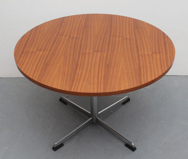 table basse des années 1960 en noyer et chrome