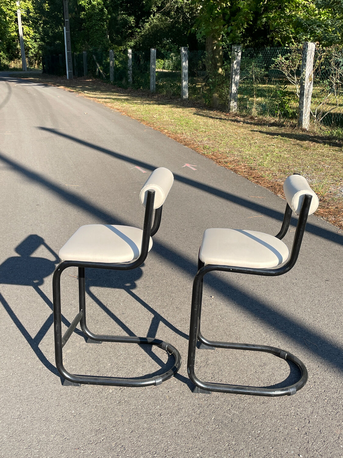 Pair of 1980s high chairs in leather and metal