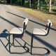 Paire de chaises hautes 1980 cuir et métal