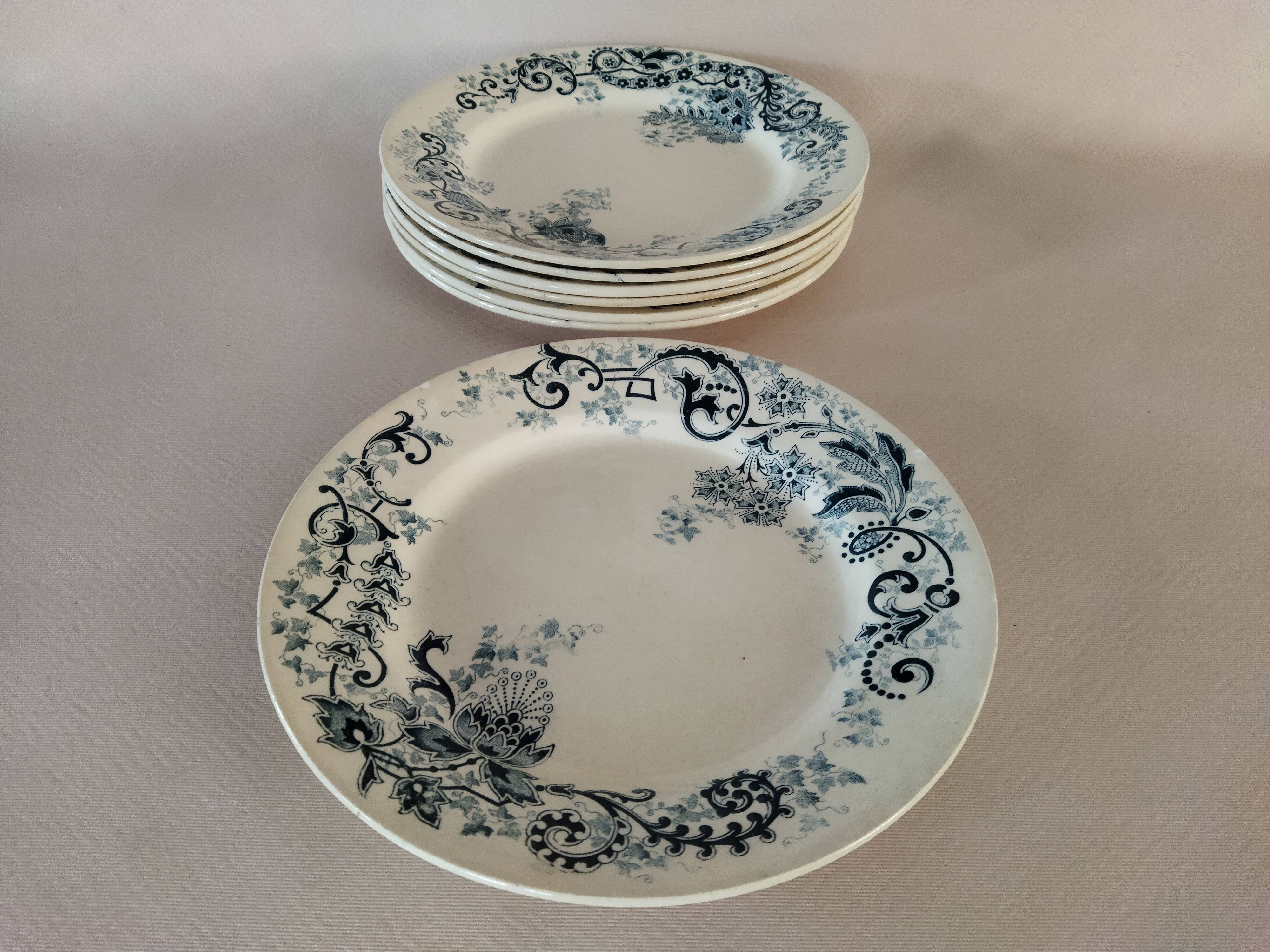 7 flat plates in iron earth HB & Cie, model Sévigné (Choisy-le-Roi)
