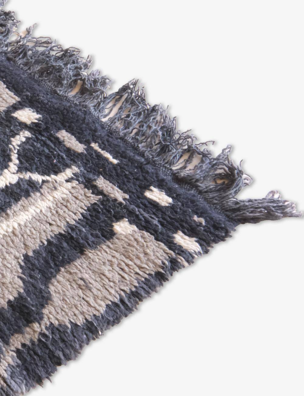 Contemporary Berber Rug - 278 x 173 cm