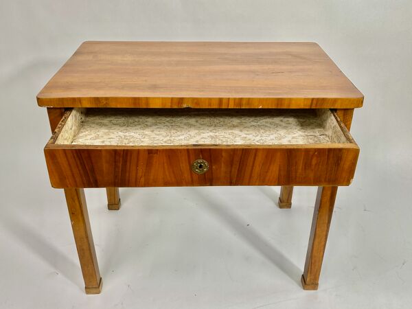 Bureau Biedermeier en placage de merisier XIXème