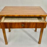 Biedermeier desk in 19th century cherry veneer