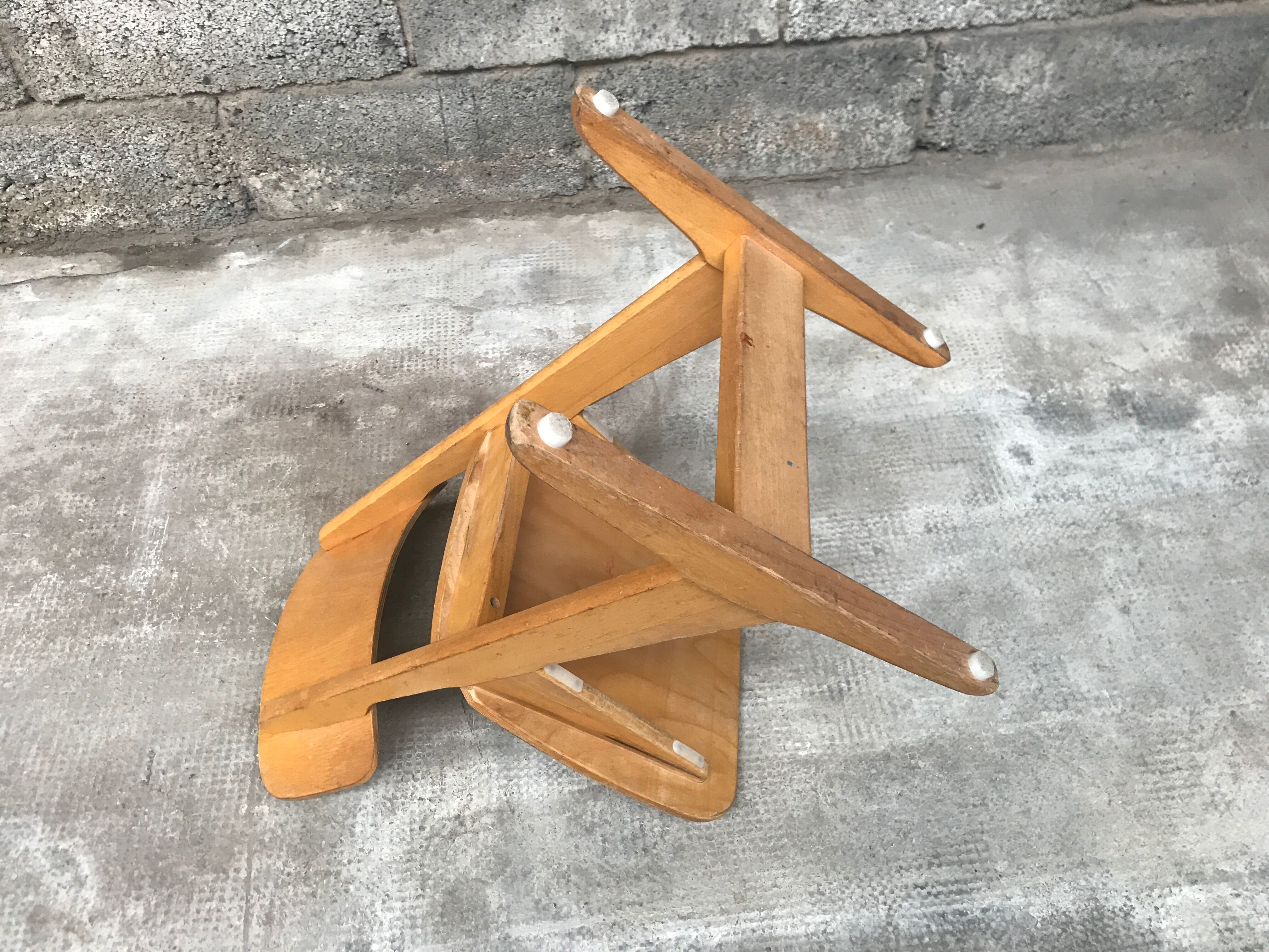 Series of 10 casala children's chairs in vintage light wood