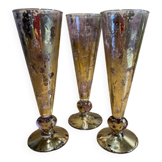 3 Champagne flutes