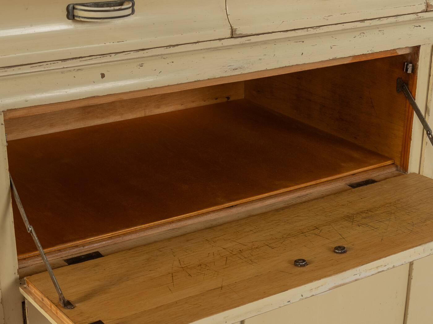 Art Déco Kitchen Cabinet