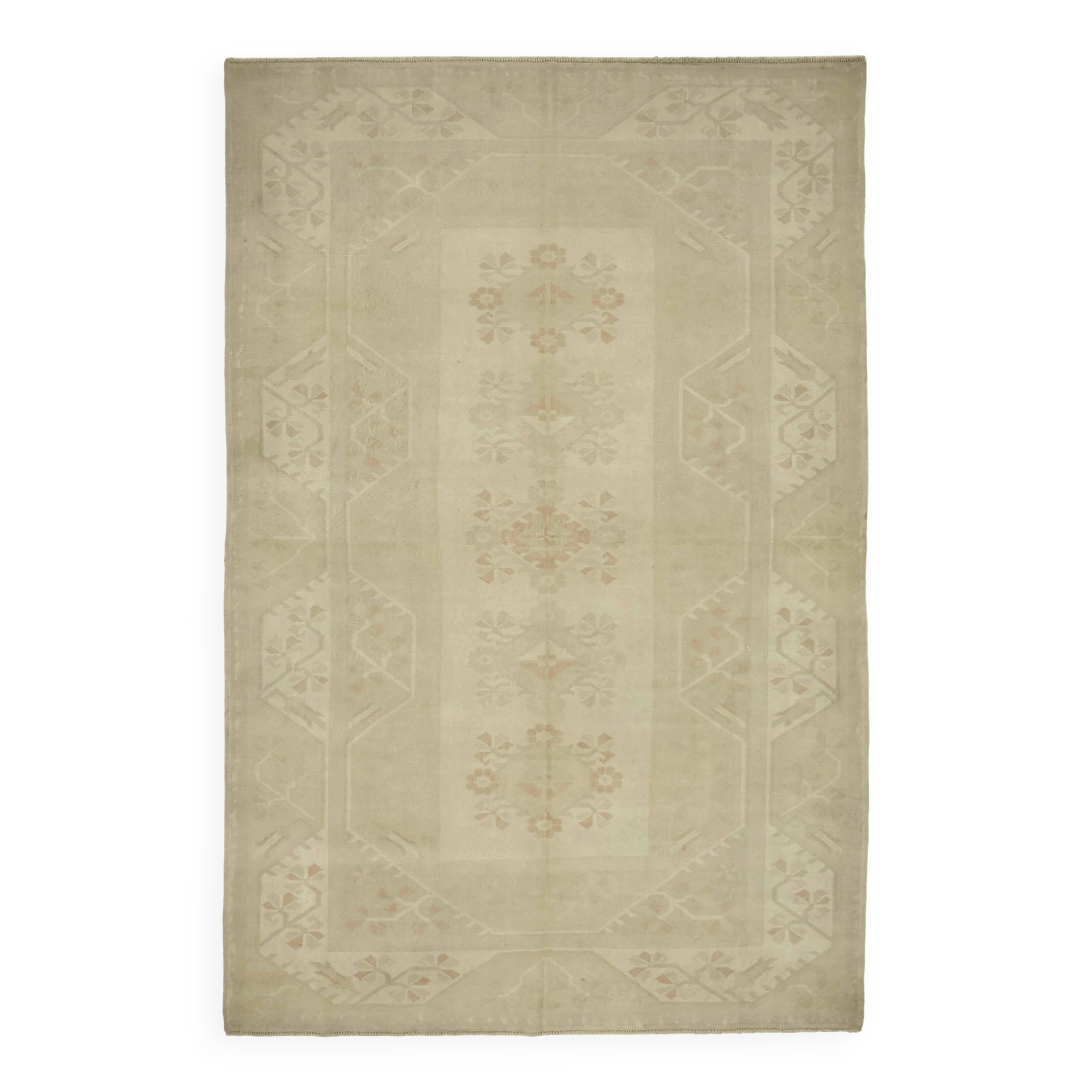 Turkish Vintage Anatolian Rug 205 cm x 313 cm