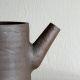Petit pichet en grès marron vernis