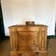 Bureau d’un maître d’école et sa chaises