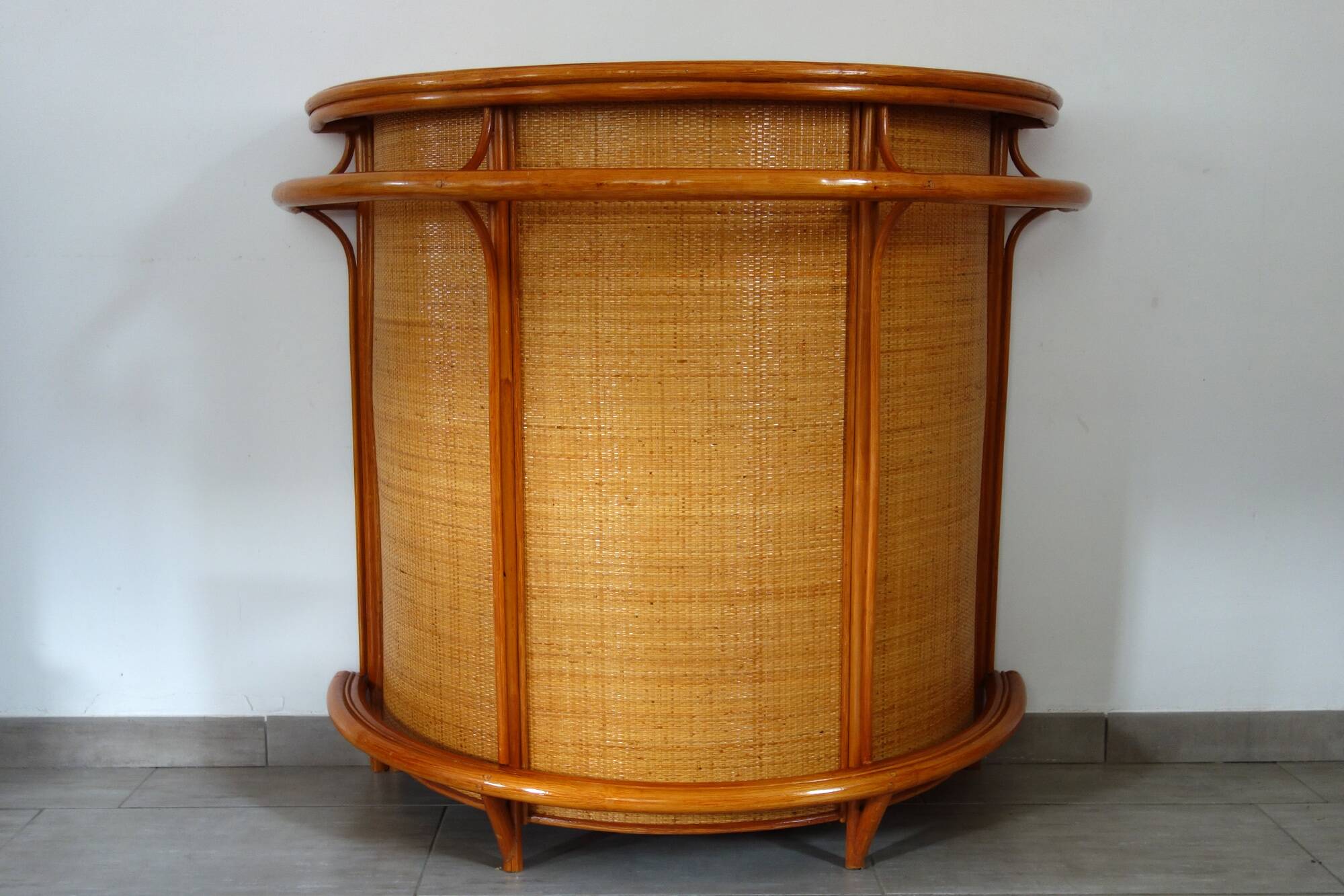 Vintage 70s rattan bar
