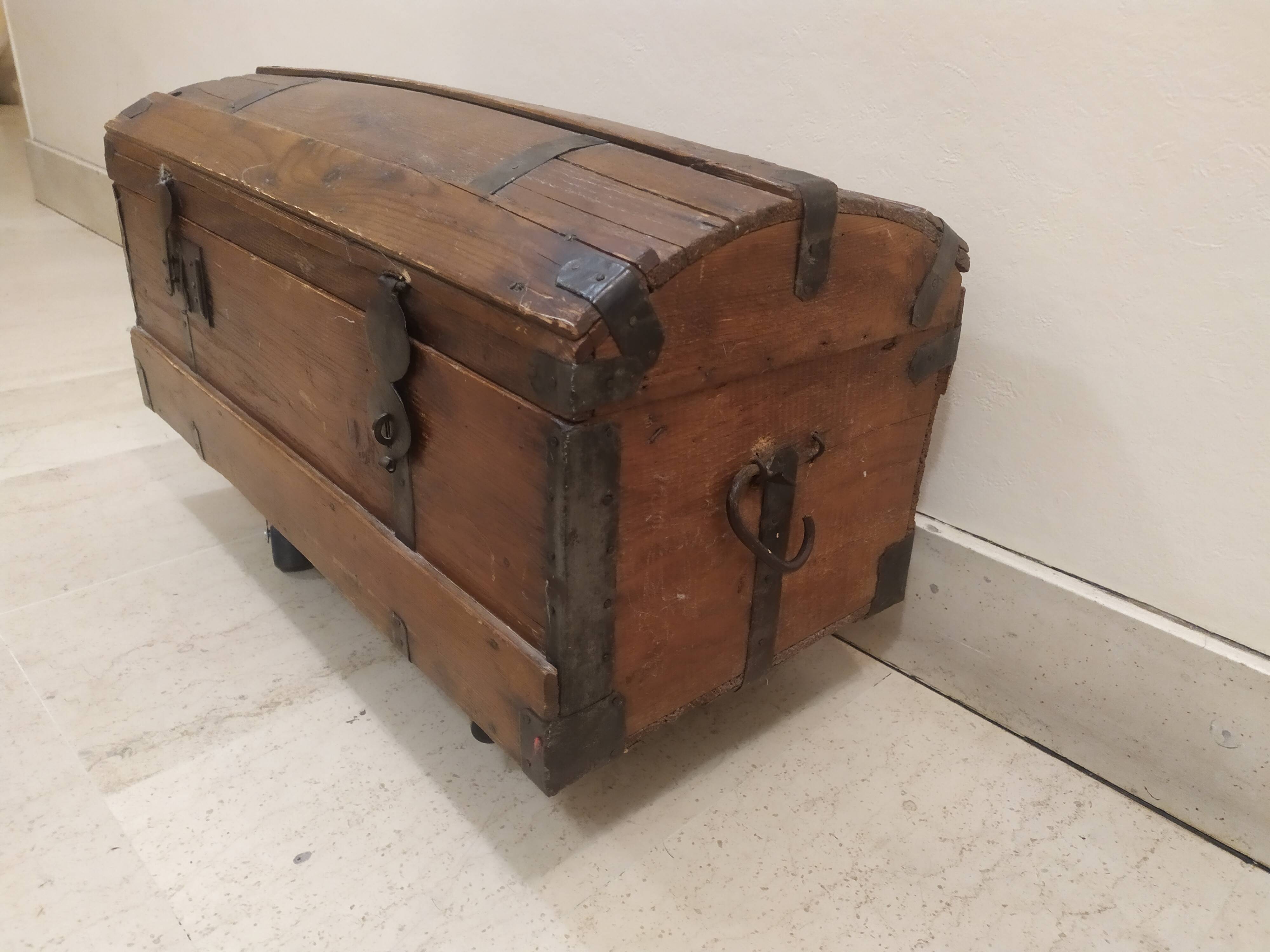 Large oak chest pirate style