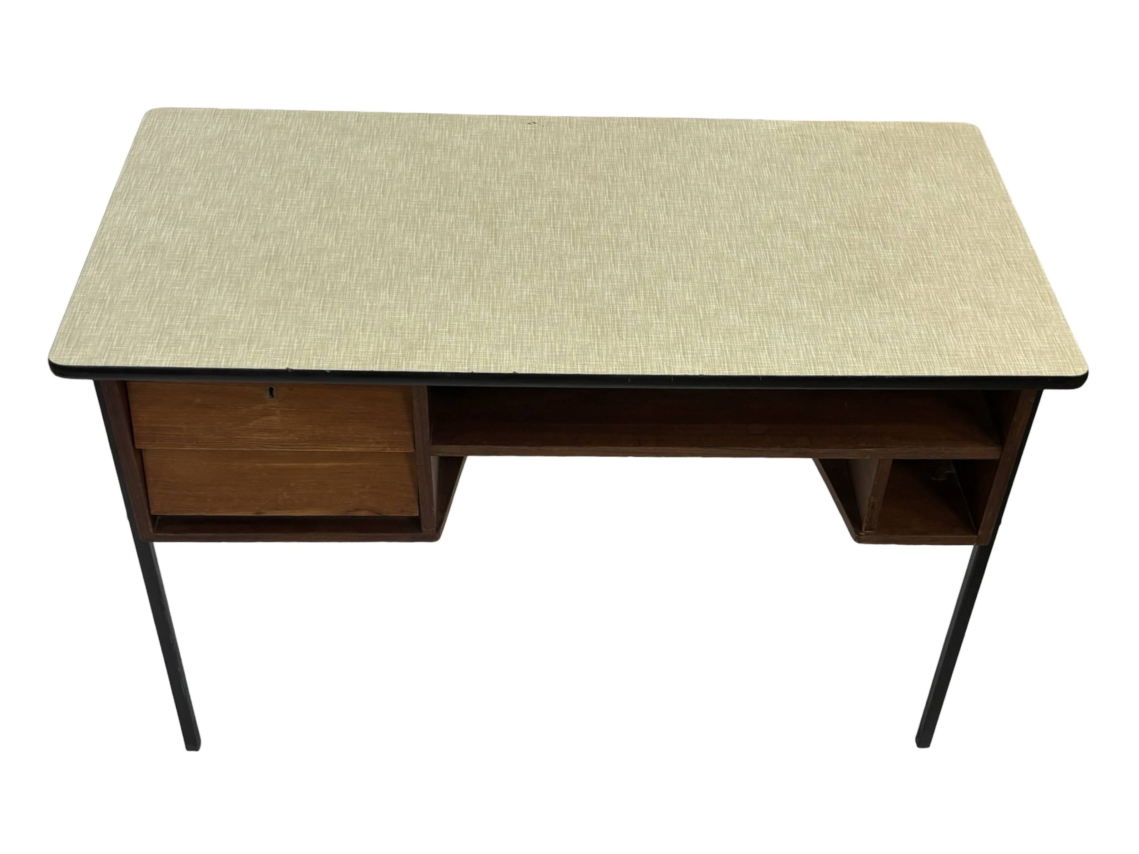 Bureau Mid-Century design Marko Galvanitas Pays-Bas bureau d'enseignant 1960