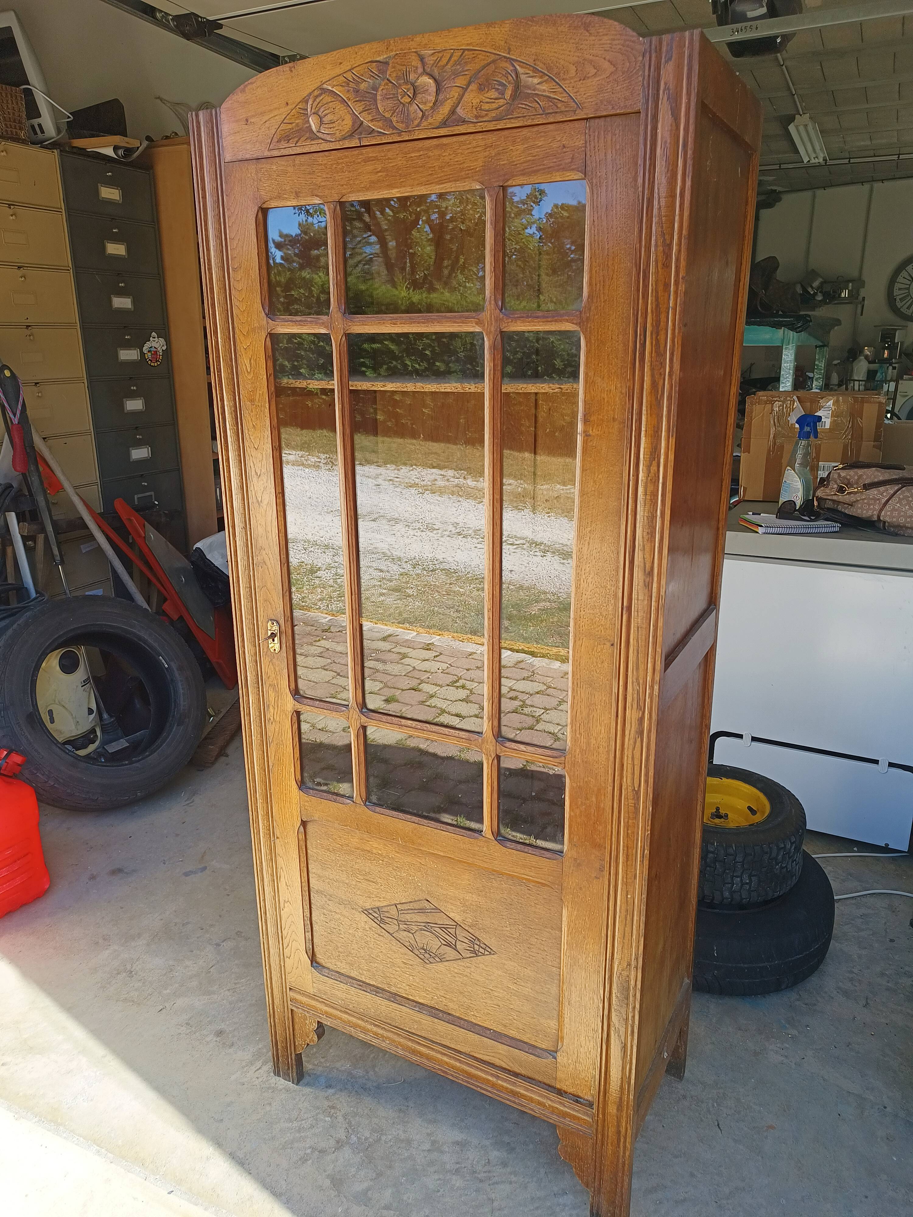 Armoire parisienne vintage