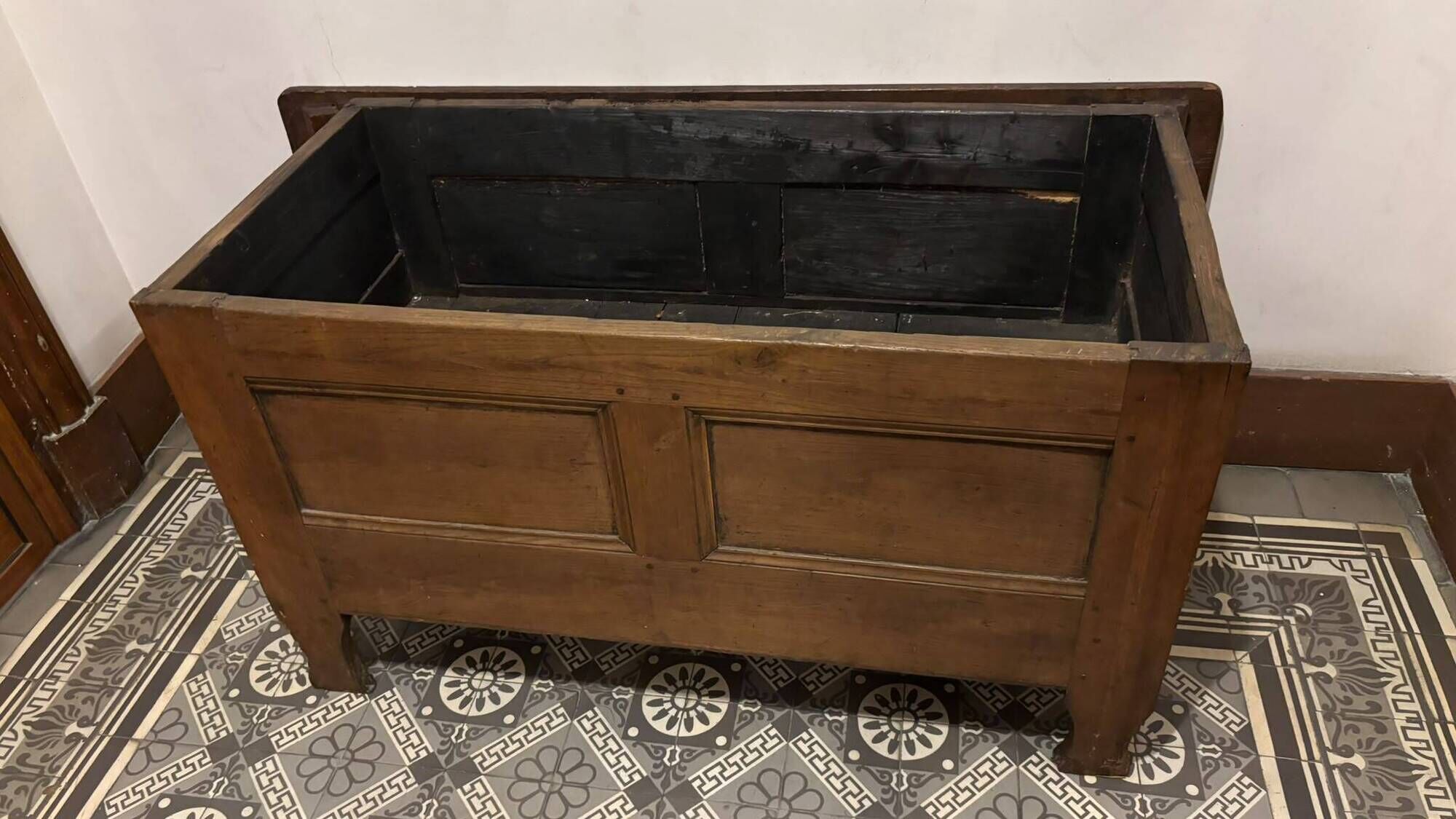 Old XIX solid dark wood dresser