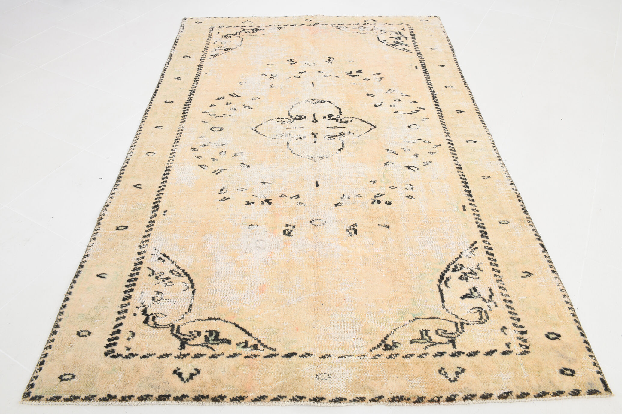 5x8 beige tones wool classic vintage rug 253x166cm