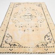 5x8 beige tones wool classic vintage rug 253x166cm