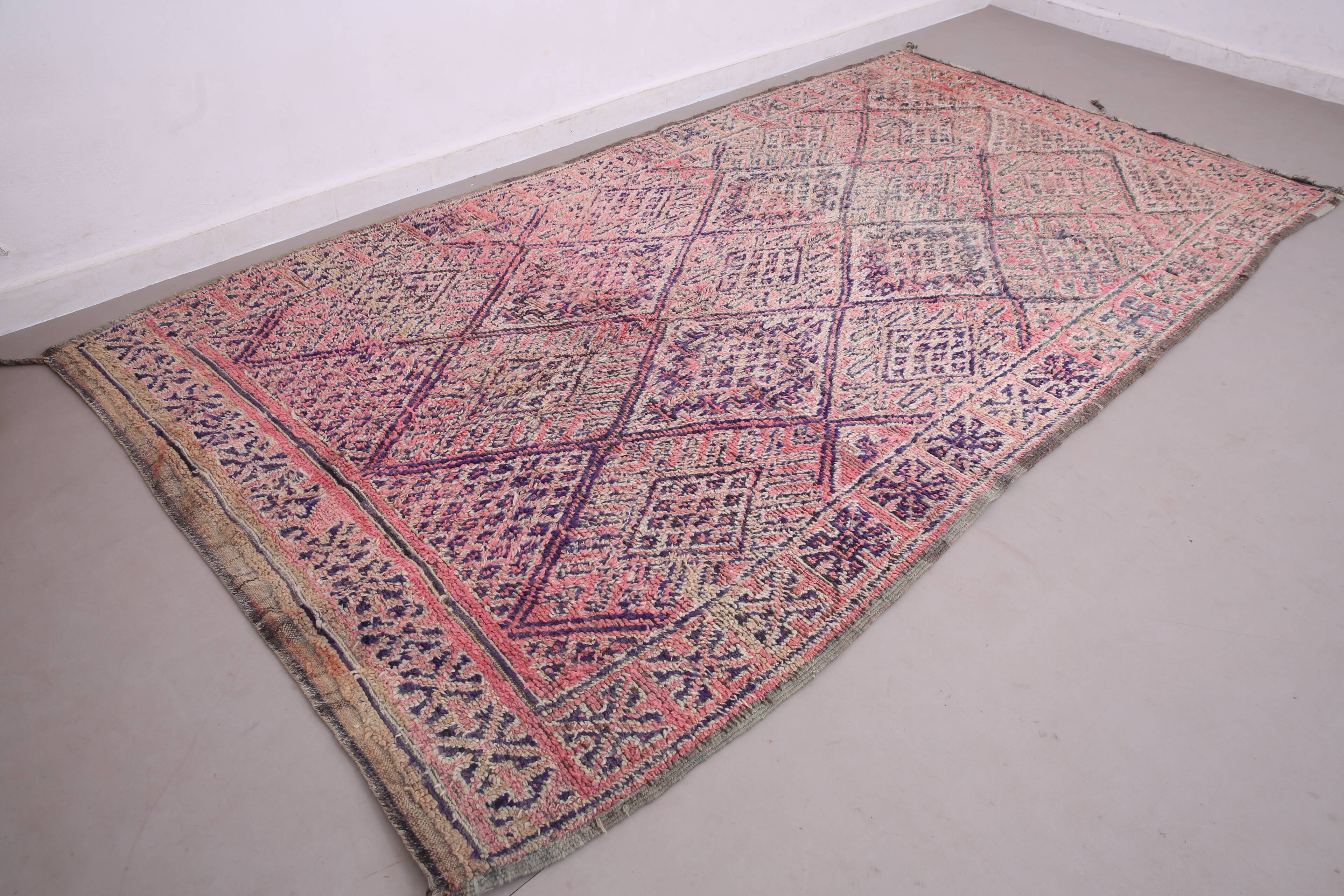 Pink Vintage Beni mguild Rug 185 x 348 cm - Berber Wool Rug - Moroccan Rug
