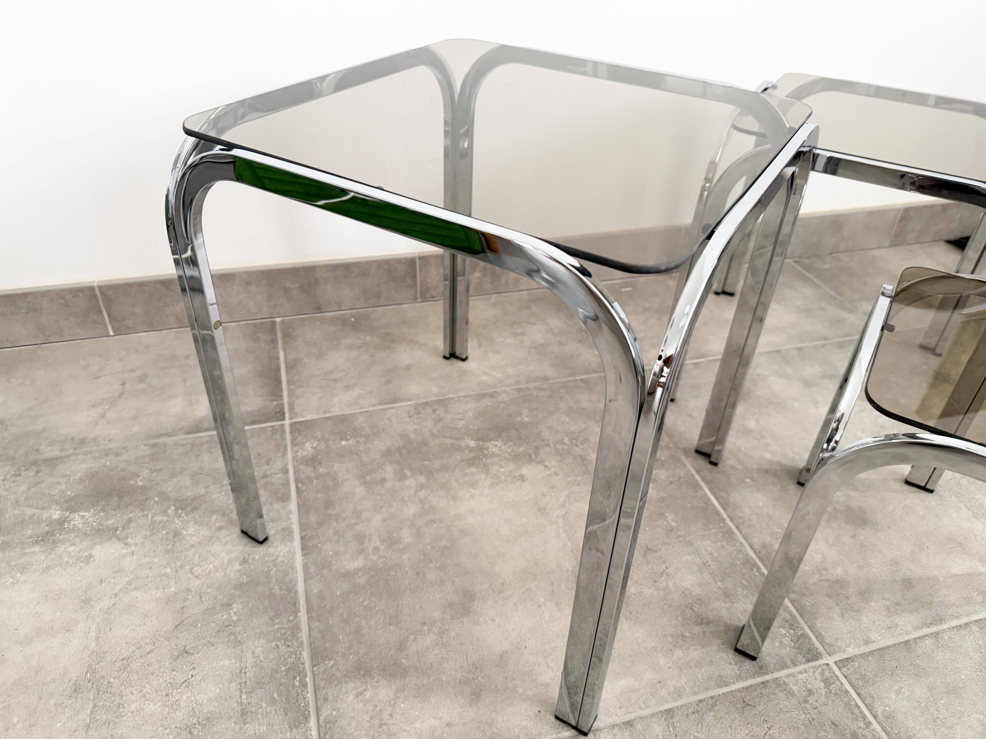 Set of 3 nesting tables, chrome and smoked glass, 1970s.