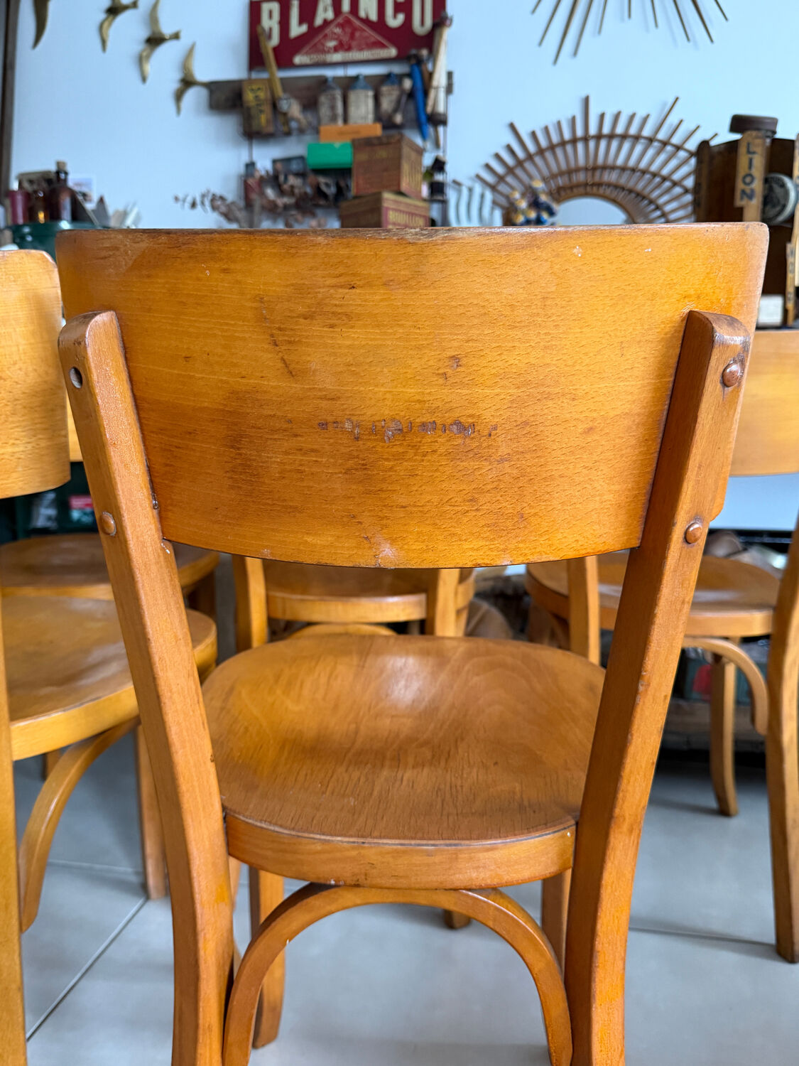 Suite de 5 chaises bistrot Baumann vintage