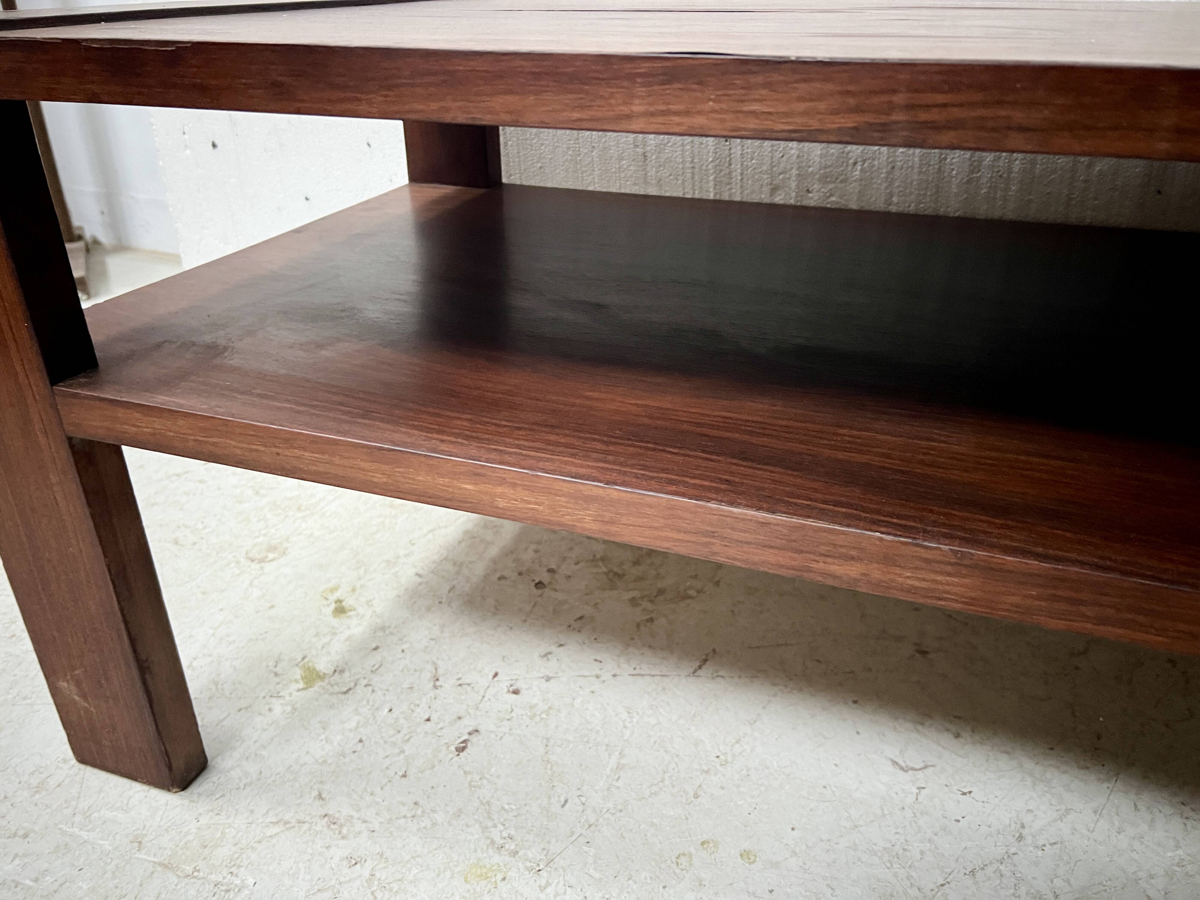 Art Deco coffee table in mahogany and veneer 20th century