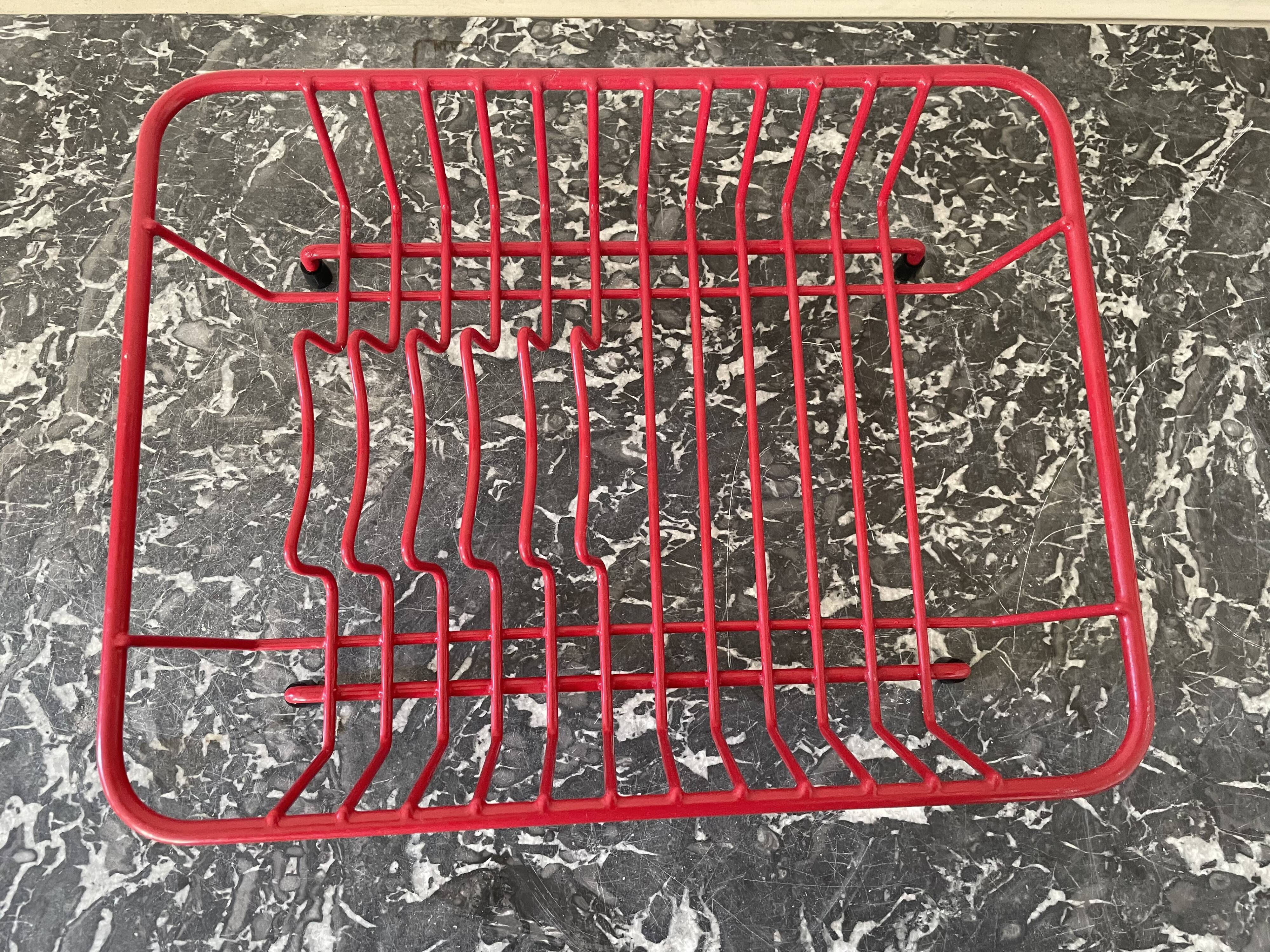 Plasticized metal dish rack