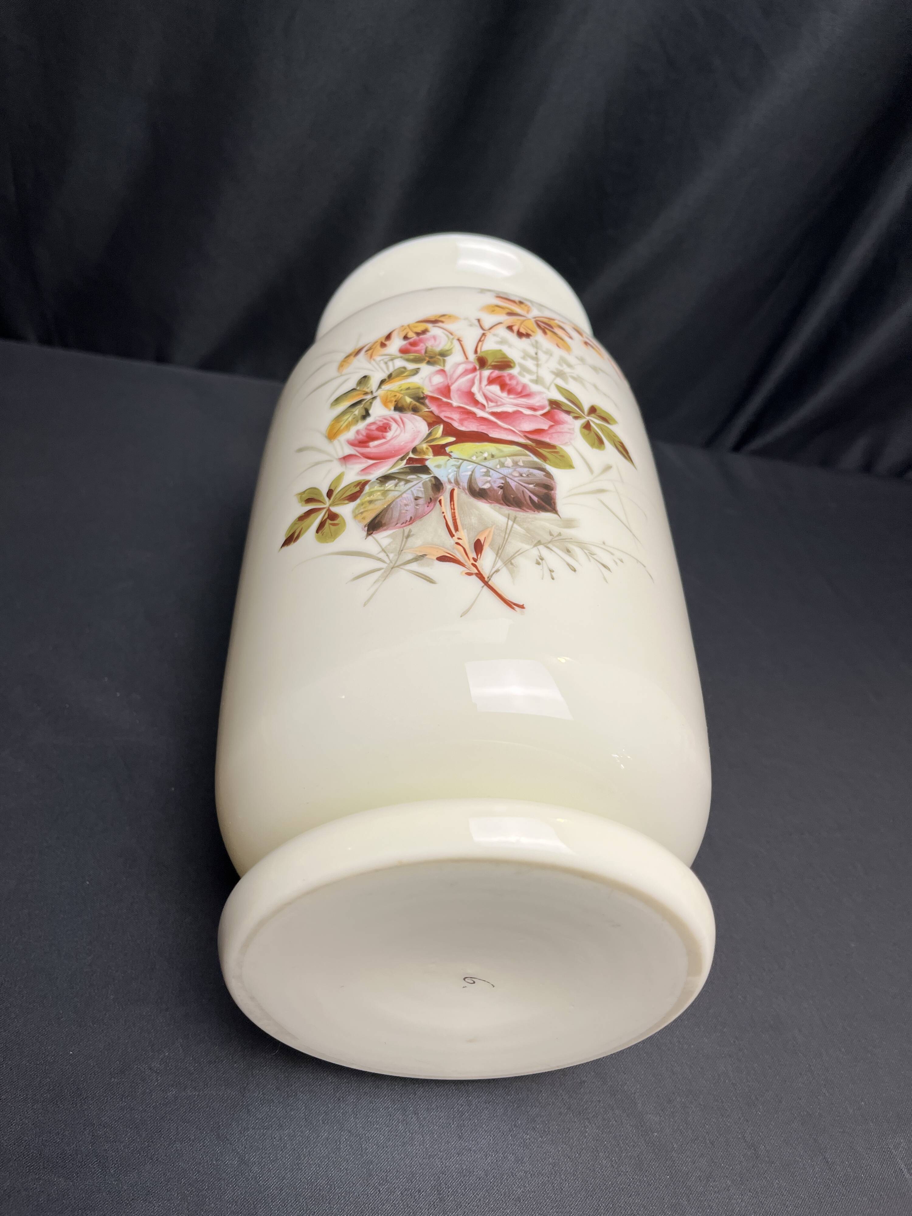 Large hand-painted porcelain vase, 20th century