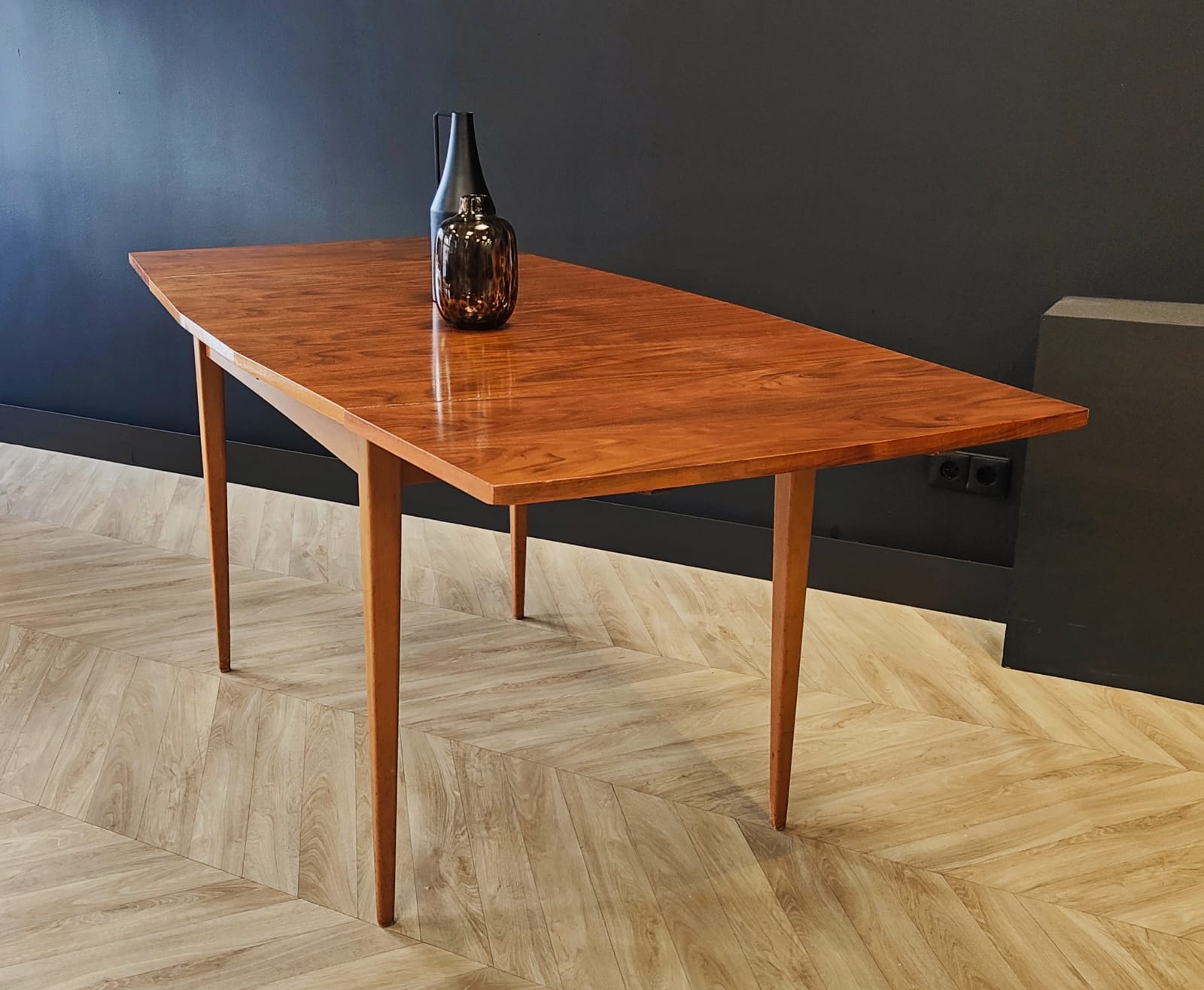 Mid century dining table vintage - extendable