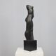 Sculpture en bronze d'un torse féminin debout par Francine Govers, années 1990.