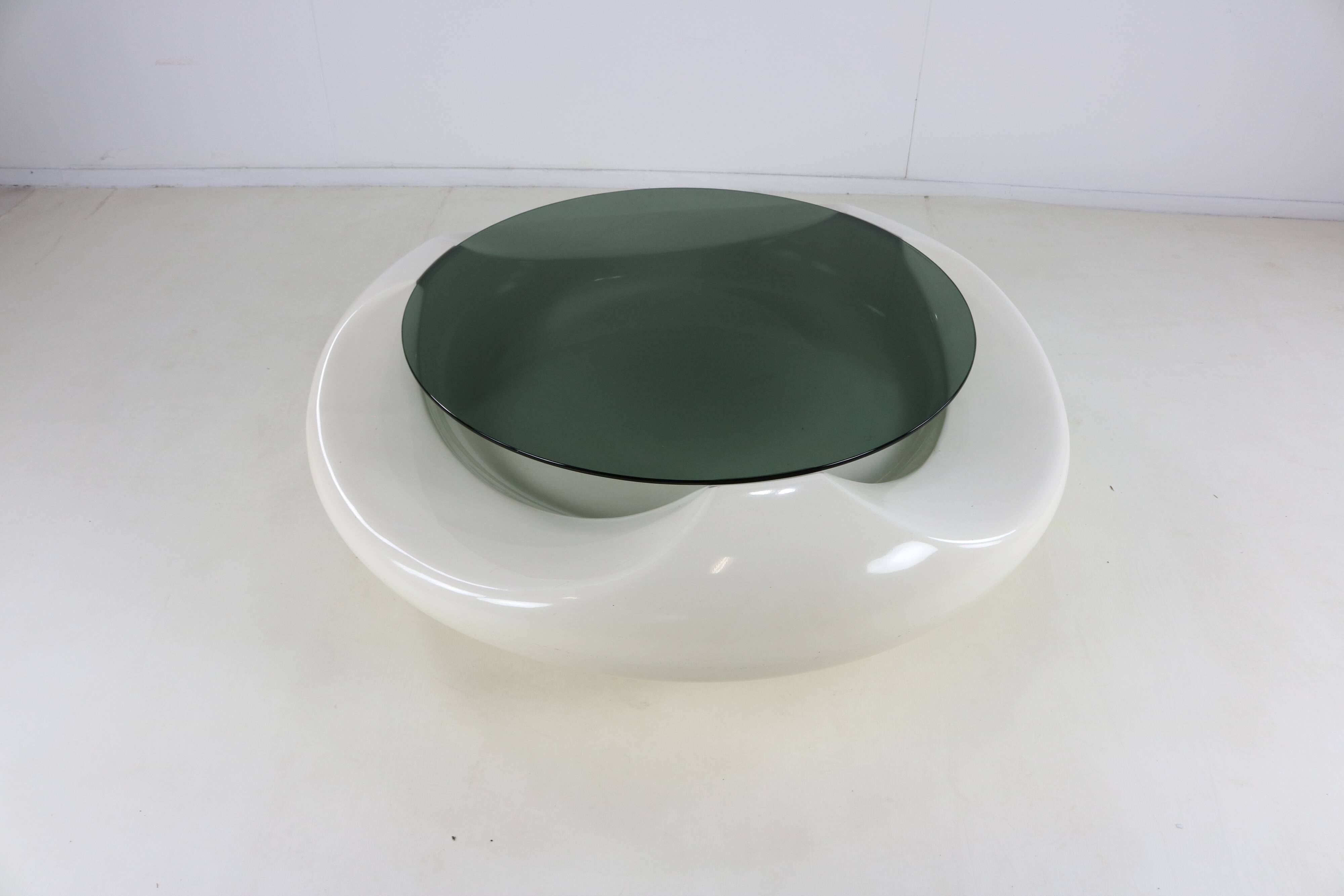 Seventies Italian design UFO coffee table by Astarte Milano