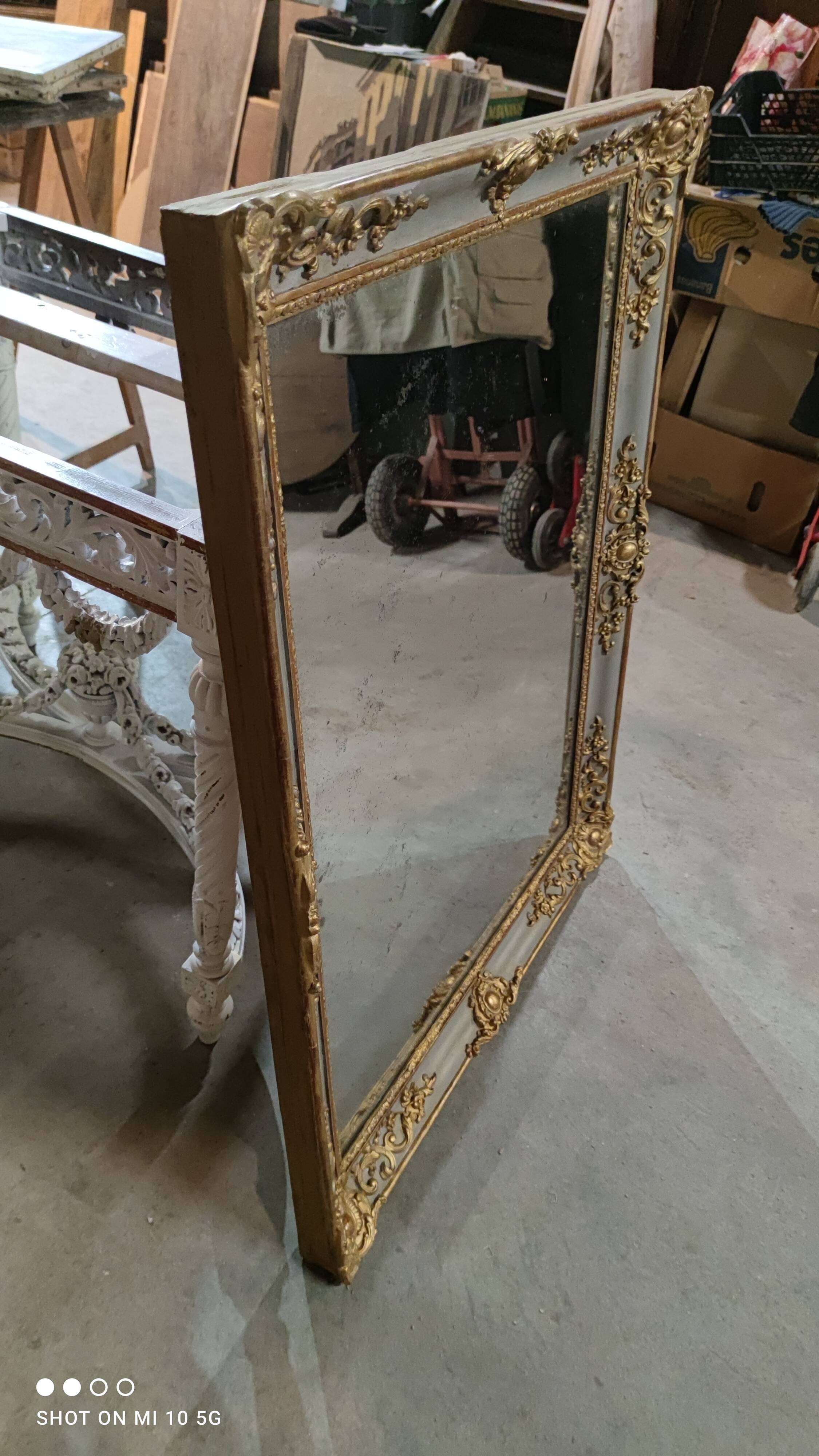 Napoleon III period mirror in wood and gilded and painted stucco, 106x83 cm