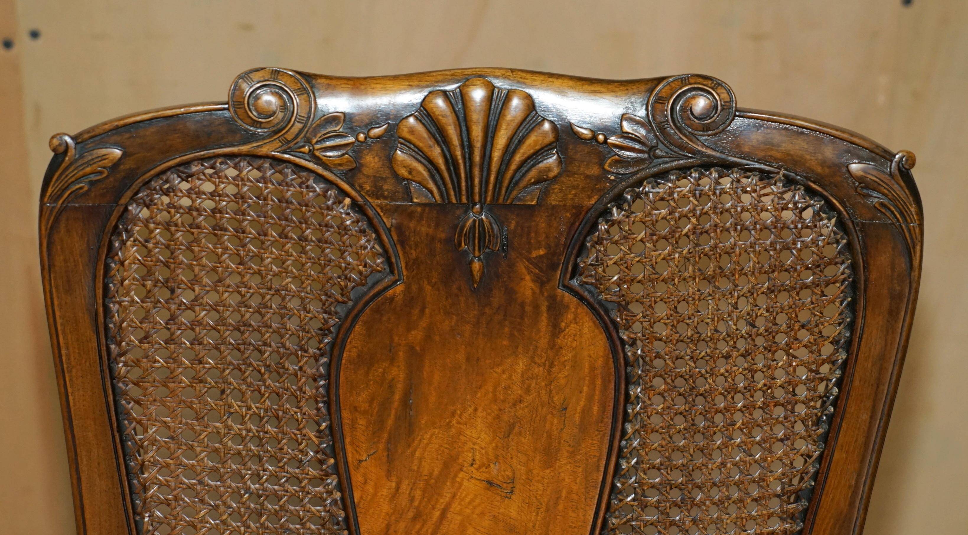 Fauteuil Bergère Antique Thomas Chippendale sculpté Claw & Ball cuir