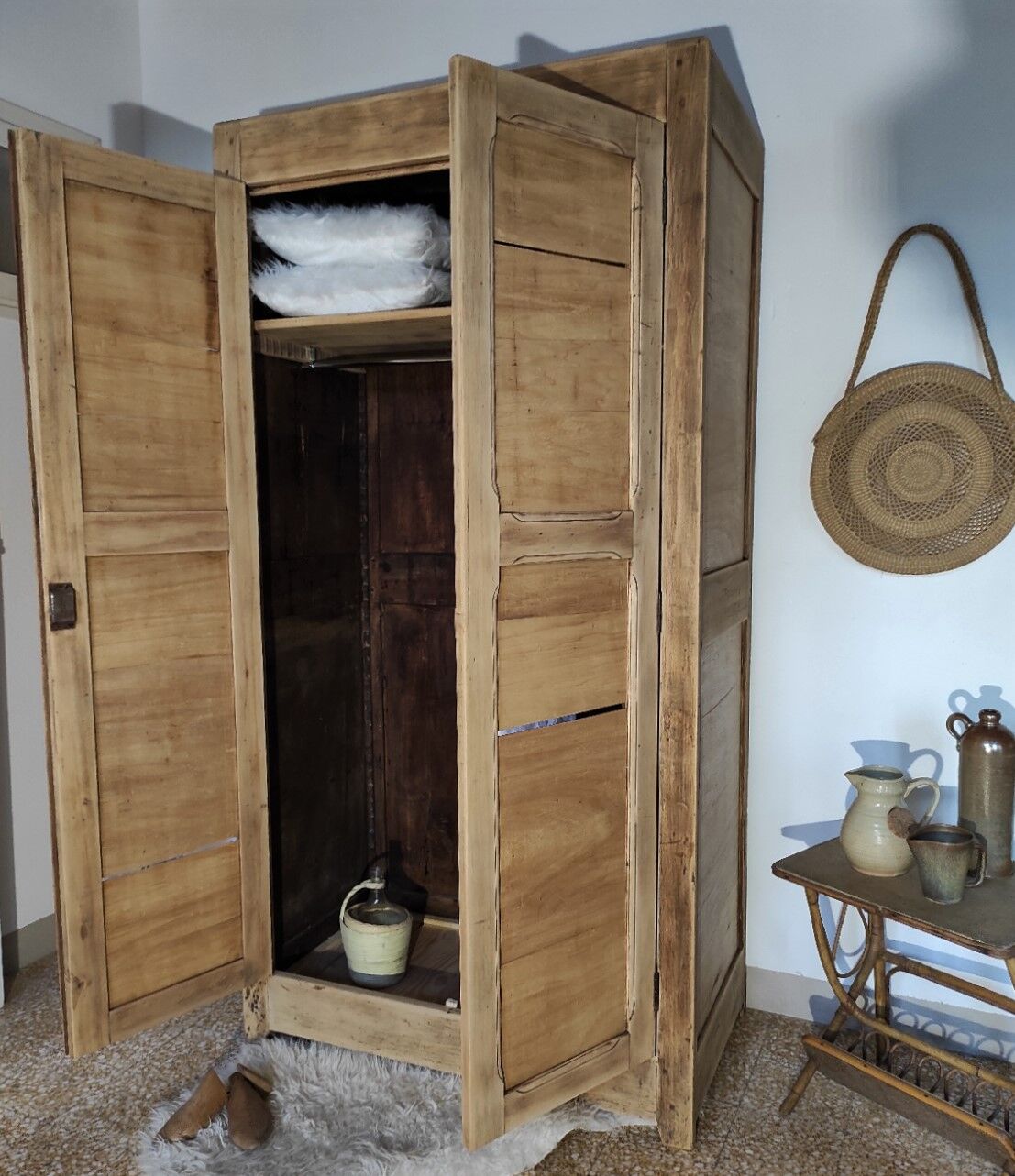 Armoire parisienne