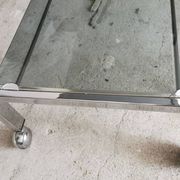 Table d'appoint, desserte, console en verre et métal chromé