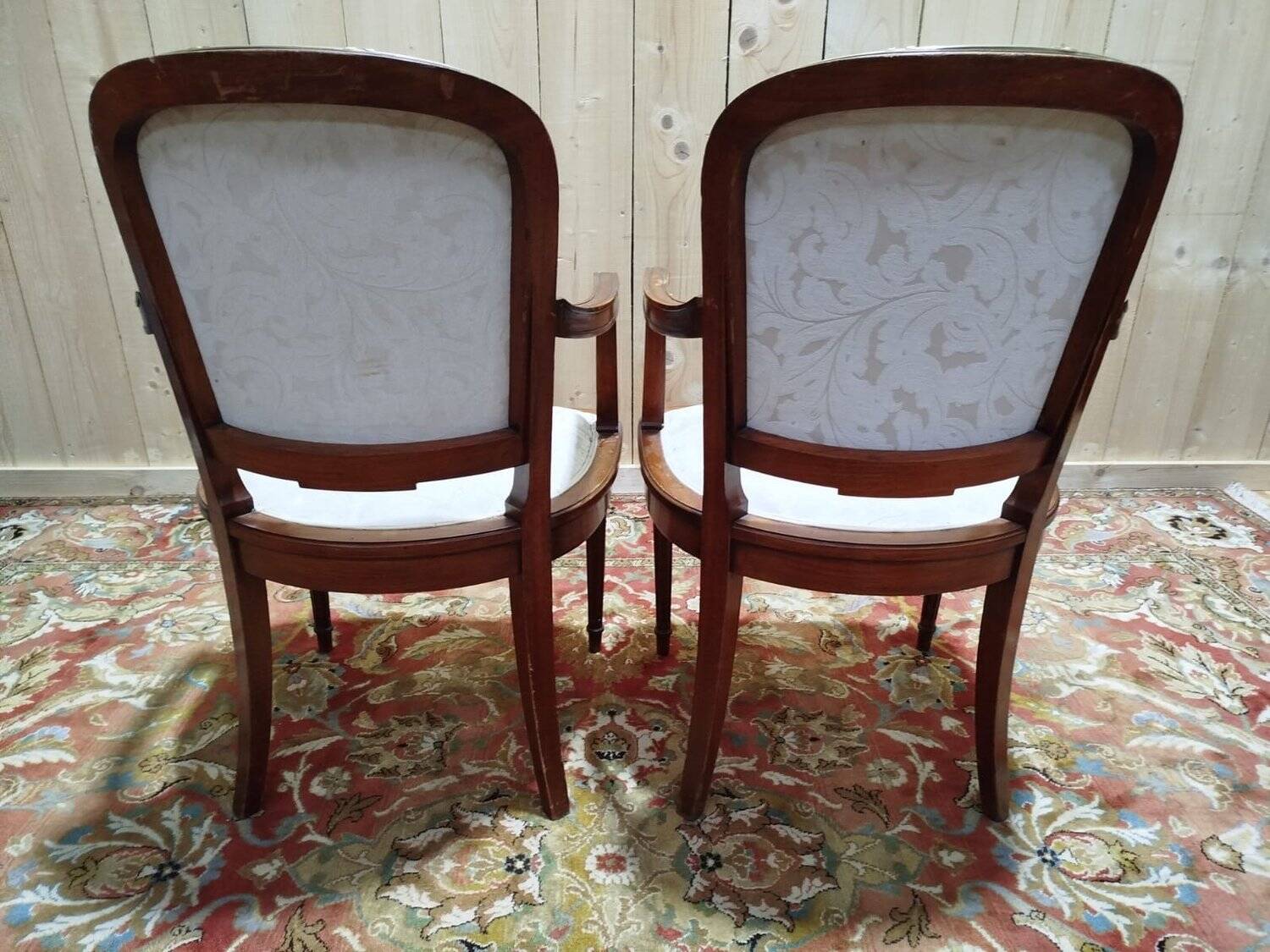 Suite de 8 chaises et paire de fauteuils Louis XVI