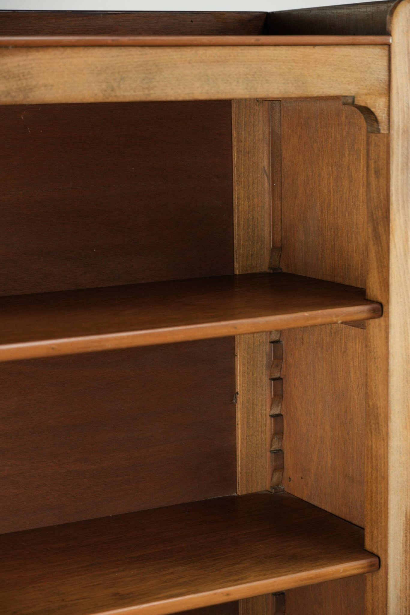 Ensemble de deux bibliothèques/étagères anglaises antiques du 19e siècle.