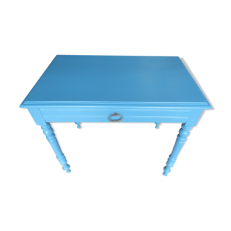 Old wooden table redesigned blue duck