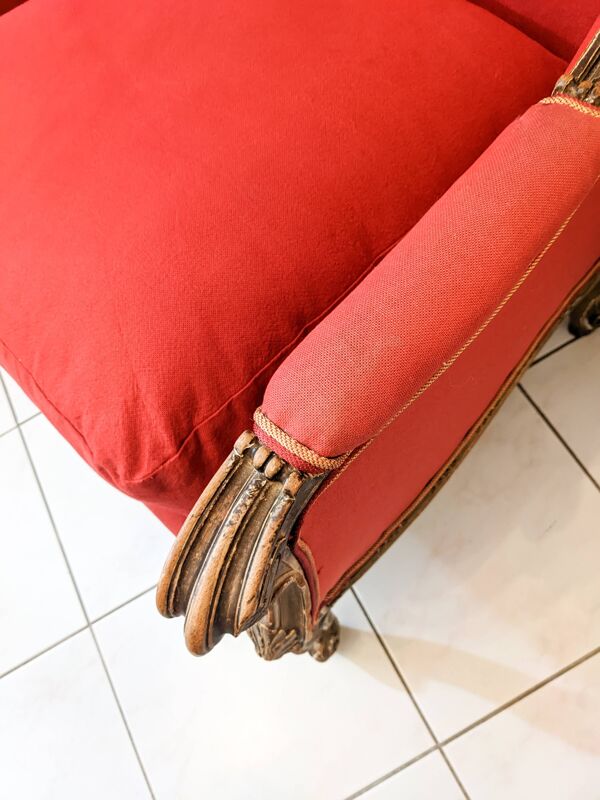 Fauteuil à oreilles en bois sculpté doré signé Maison Dienst Paris XIXeme siècle