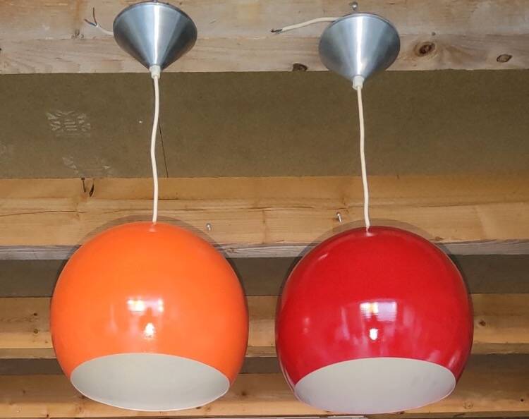 Pair of vintage Kenwell pendant lights 1970