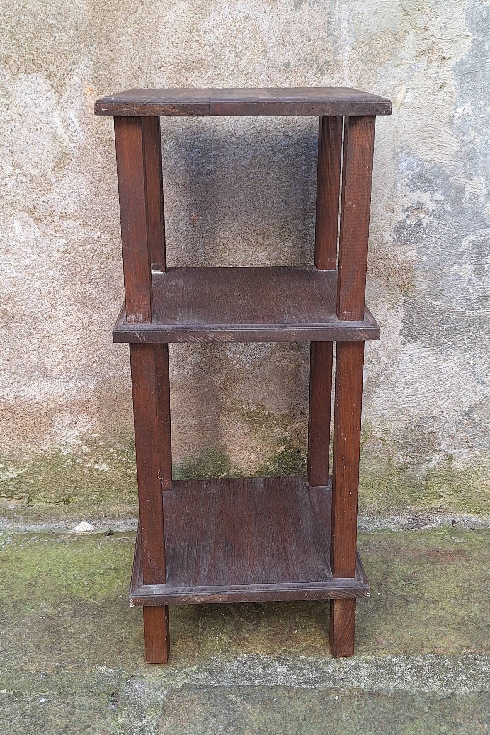 Petite étagère à poser en bois