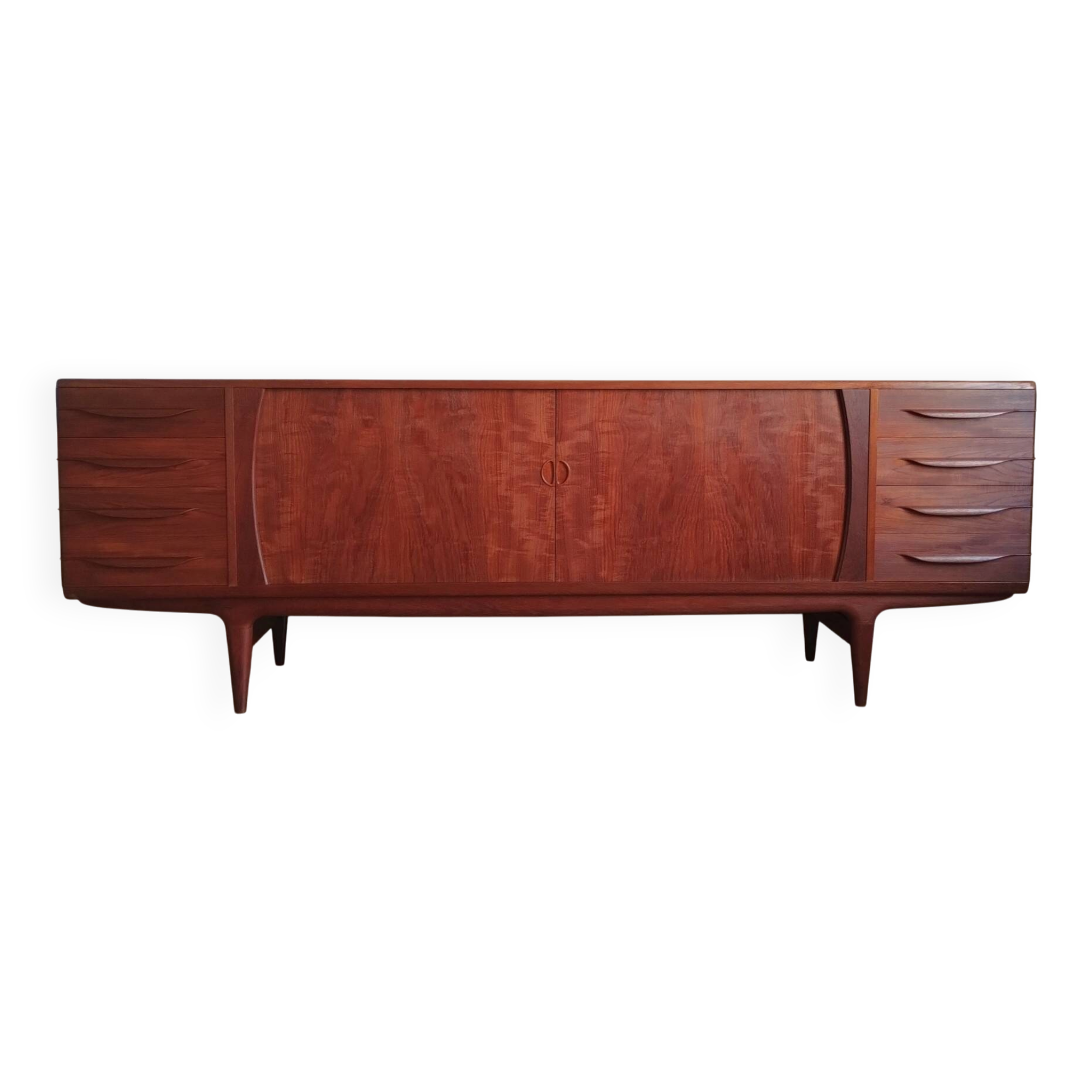 Enfilade U15 by Johannes Andersen