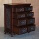 Paire de commodes vintage en bois dur sculpté