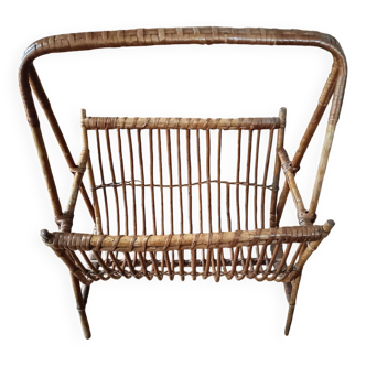 Porte revue vintage rotin